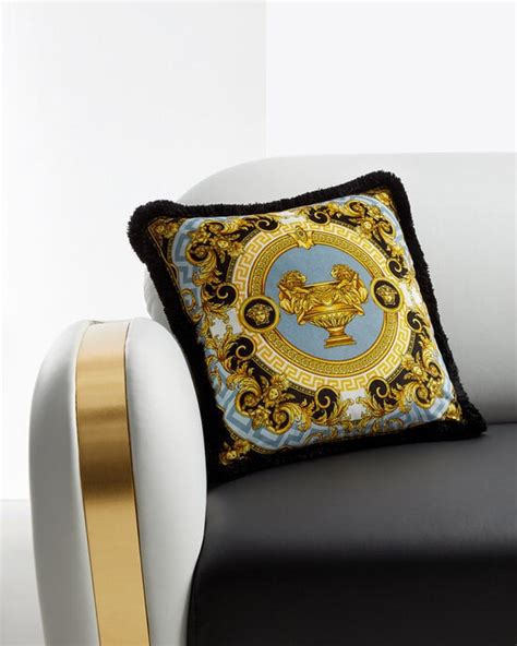 cuscini con logo versace|Cuscini d'Arredo di Lusso .